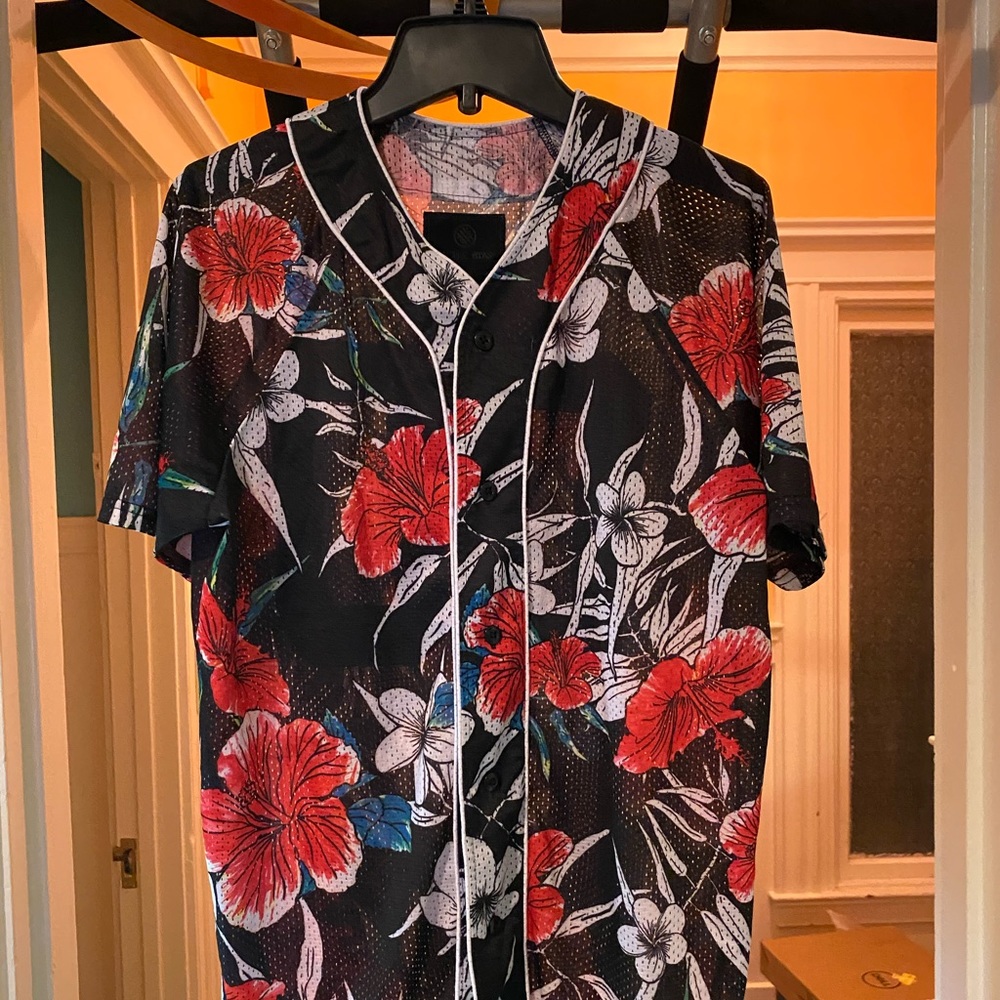Casual Button Up Shirt/Jersey